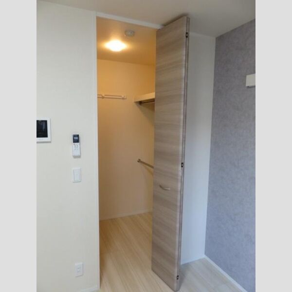 収納 (ウォークインクローゼット)