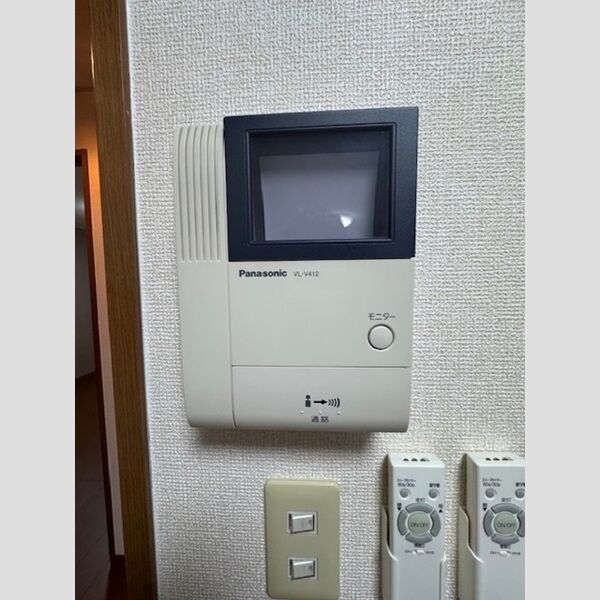 その他設備 (TV付インターホン)