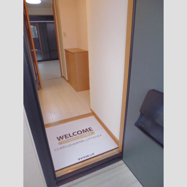 玄関 (シューズボックス付です☆)