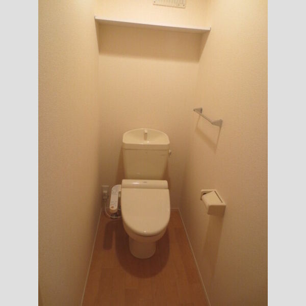 トイレ (トイレ)