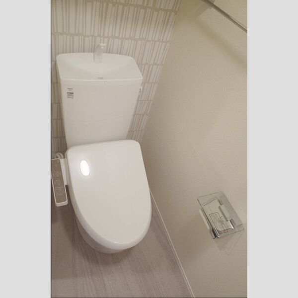 トイレ (温水洗浄便座)