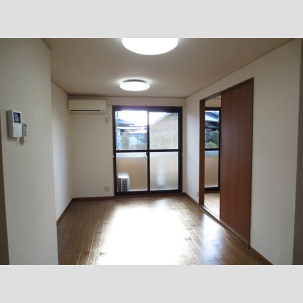 居室・リビング (LDKにエアコン・居室照明付です)