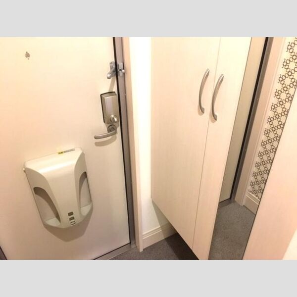 玄関 (玄関・シューズクローク)