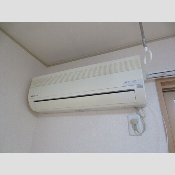 その他設備 (LDKにエアコン1台付です)