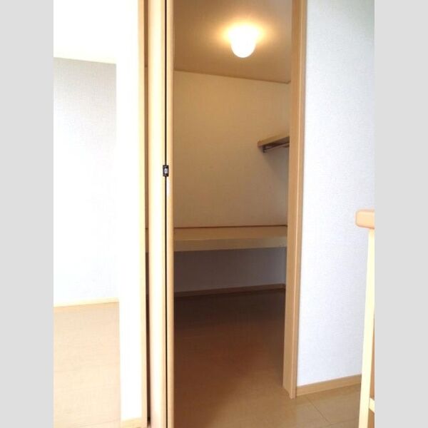 収納 (ウォークインクローゼット)