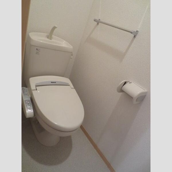 トイレ (トイレ)
