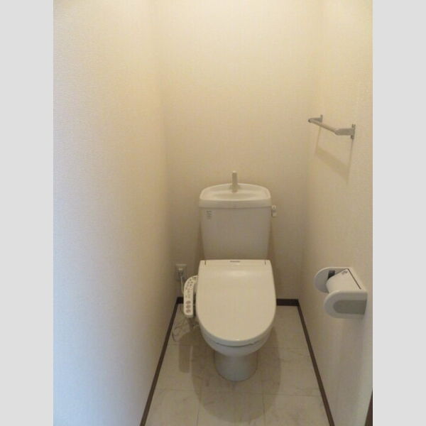 トイレ (トイレ)