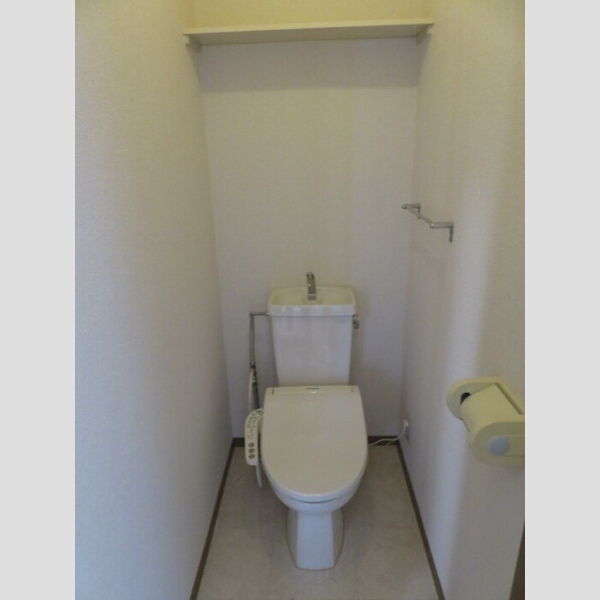 トイレ (トイレ)