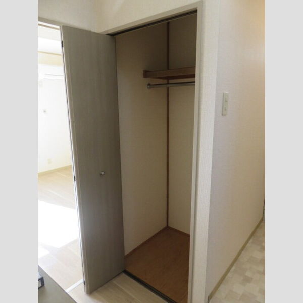 収納 (廊下収納)