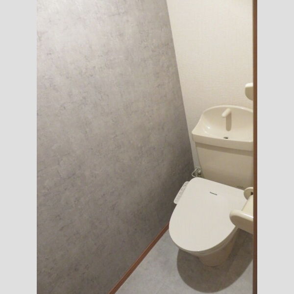トイレ (トイレ)