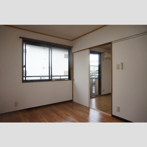 居室・リビング (南洋室)