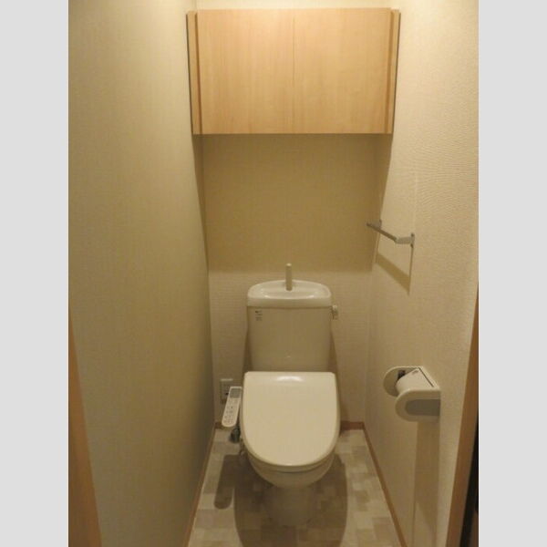 トイレ (トイレ)