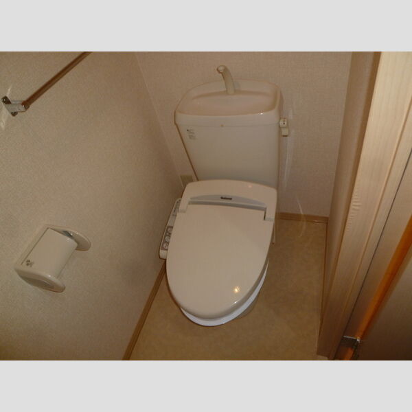 トイレ (トイレ)