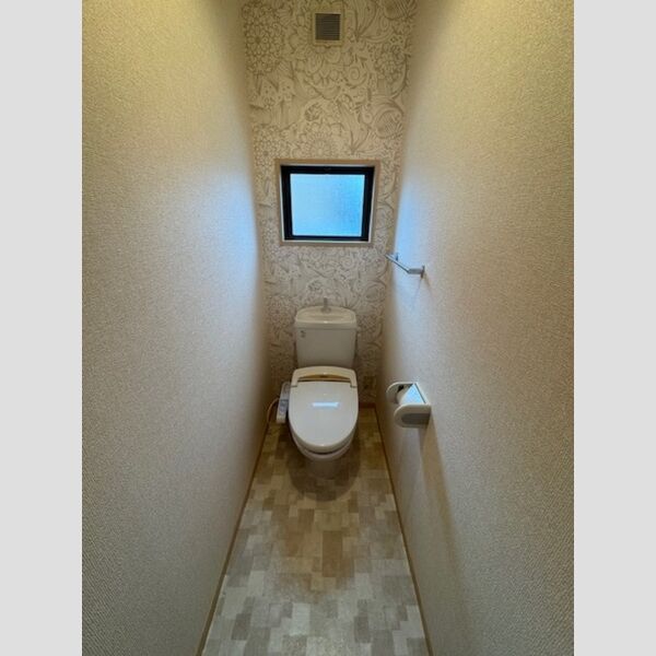 トイレ (トイレ)