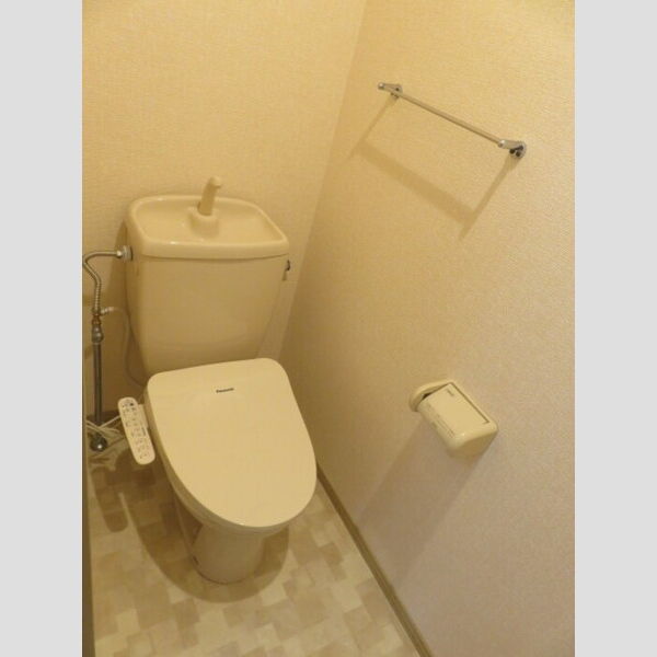 トイレ (トイレ)