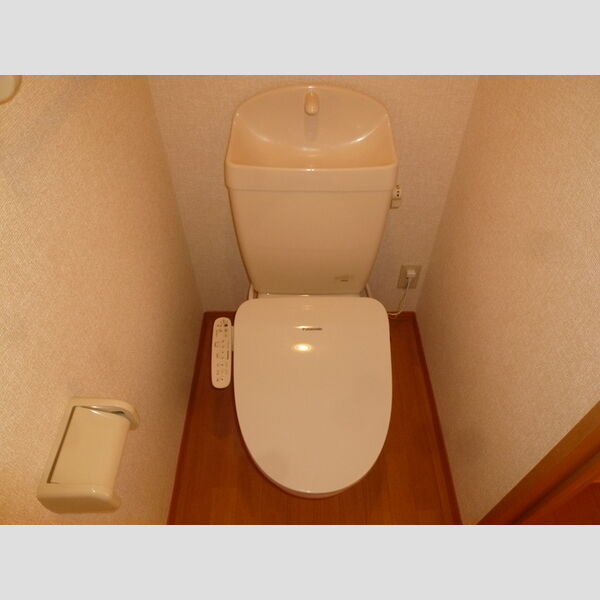 トイレ (トイレ)
