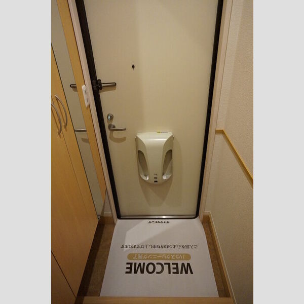 玄関 (シューズボックス付です♪)