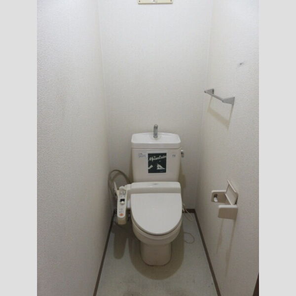 トイレ (トイレ)