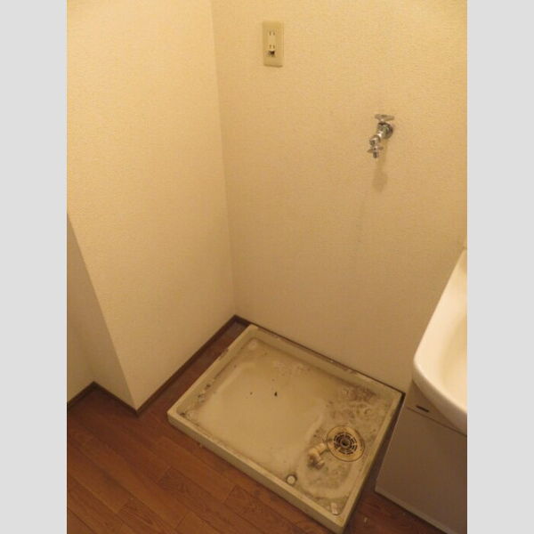 洗面所 (洗濯機置場)