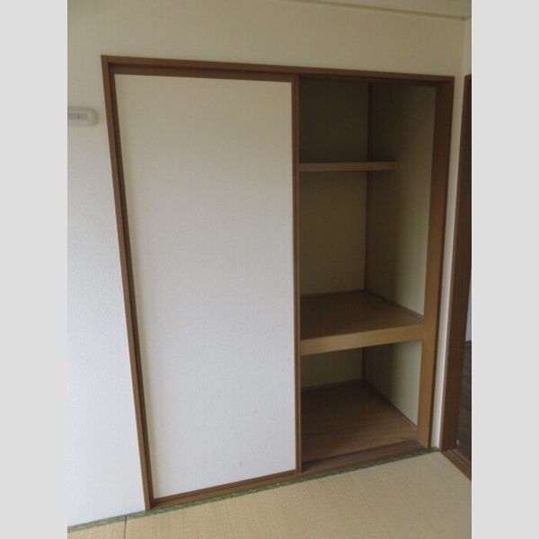 収納 (押入(和室))