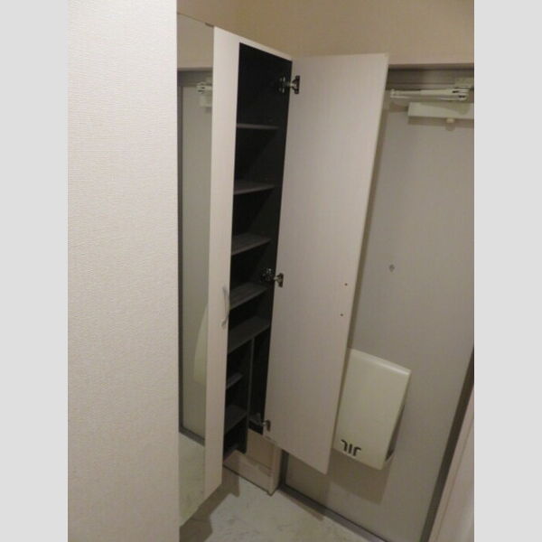 玄関 (シューズボックス)