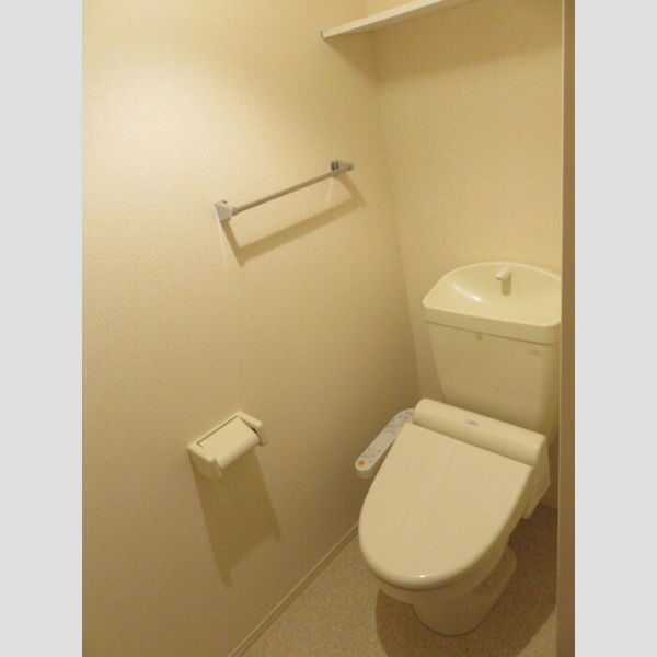 トイレ (トイレ)