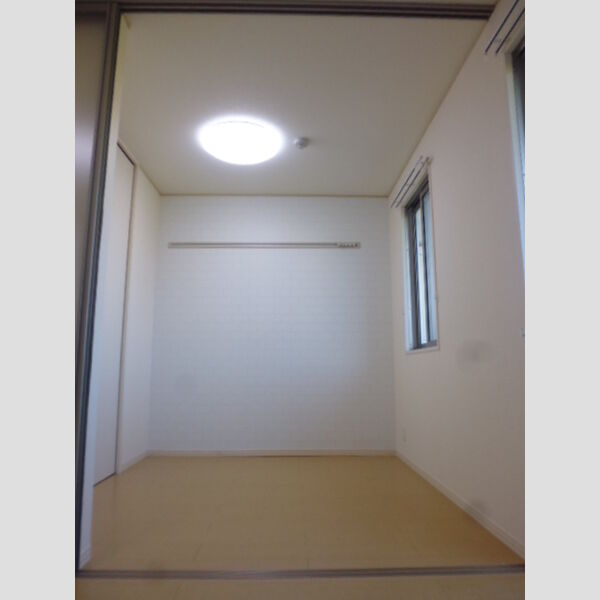 その他 (洋室(リビングタウンさくらだ203))