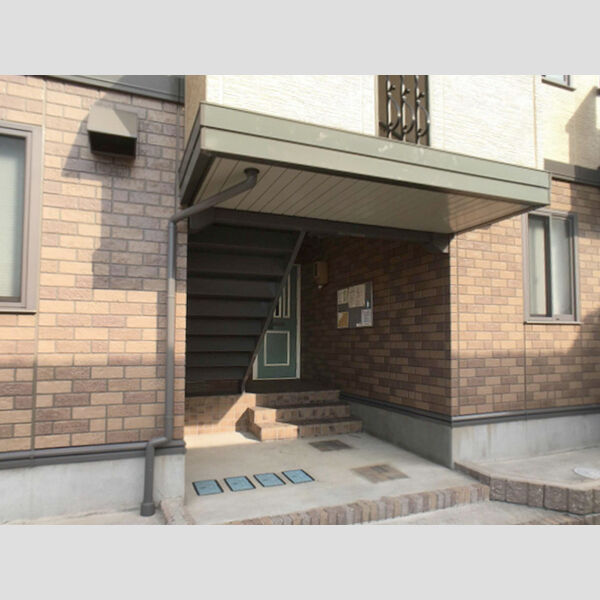 現地周辺 (エントランス)