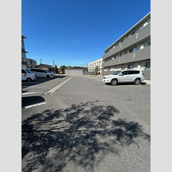 駐車場 (駐車場)