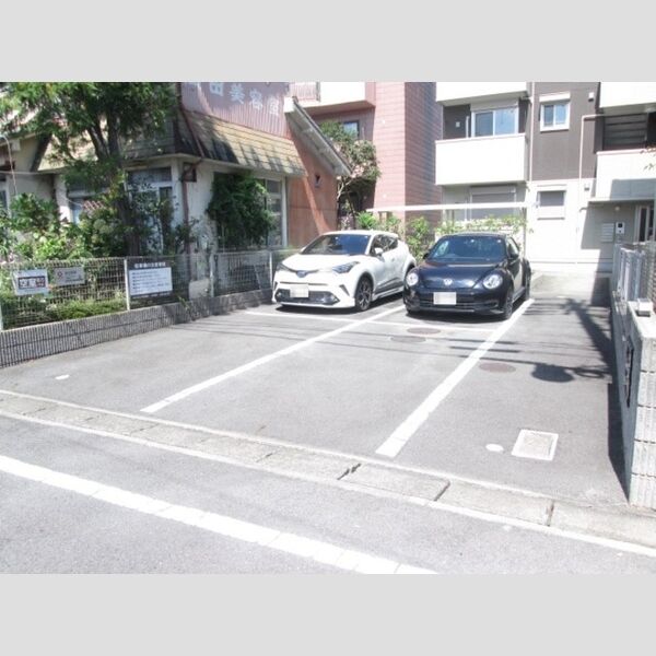 駐車場 (敷地駐車場)