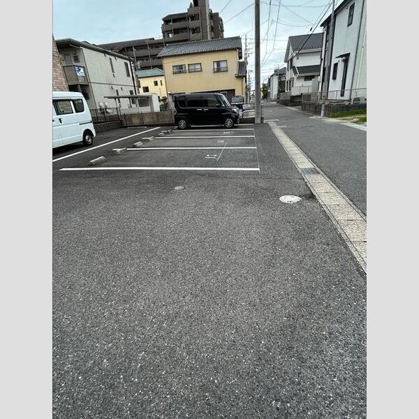 駐車場 (駐車場)