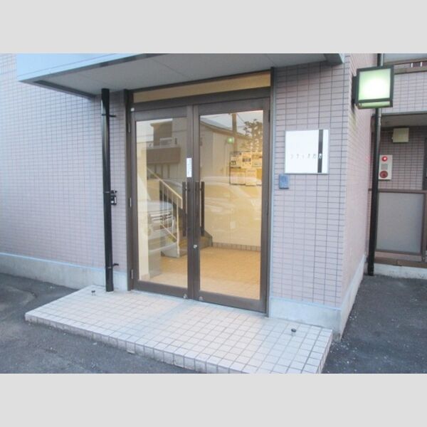 エントランス (エントランス)