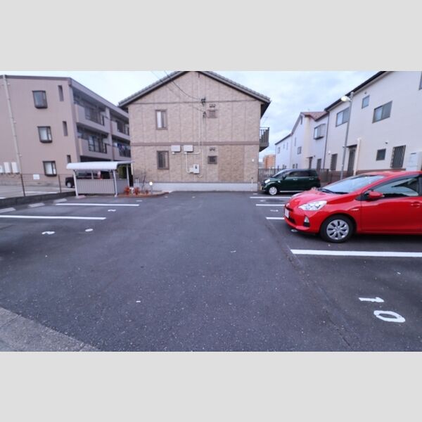 駐車場 (駐車場)