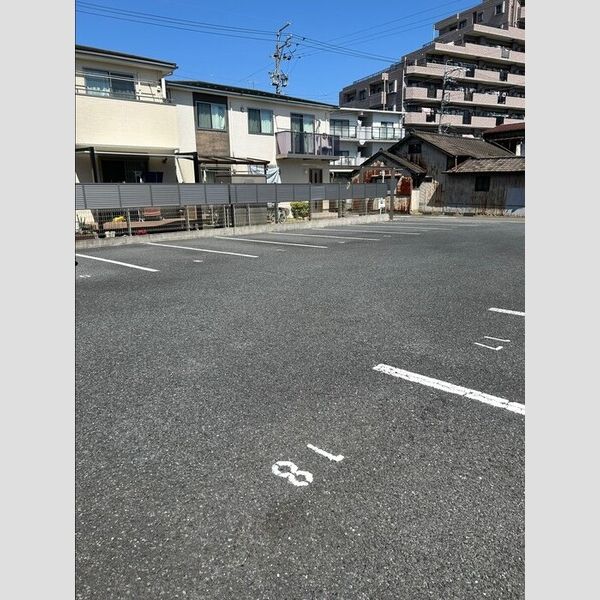 駐車場 (駐車場)