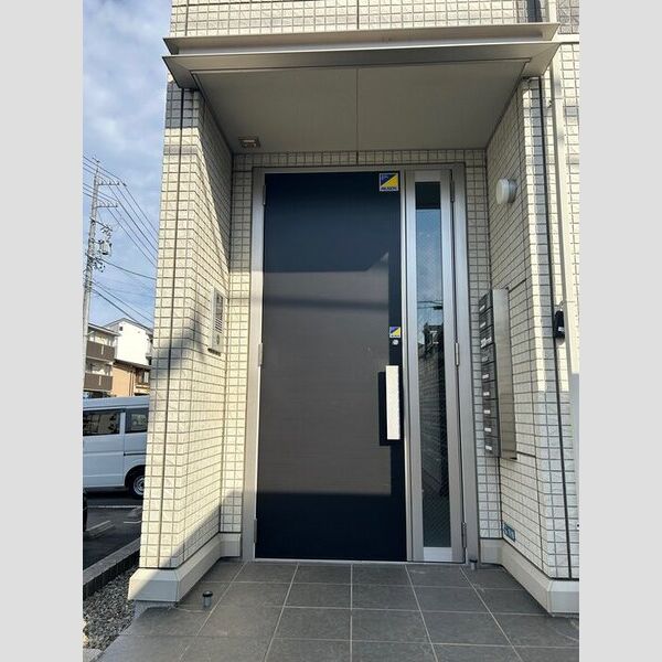 エントランス (エントランス)