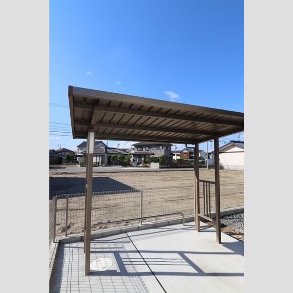 現地周辺 (駐輪場)