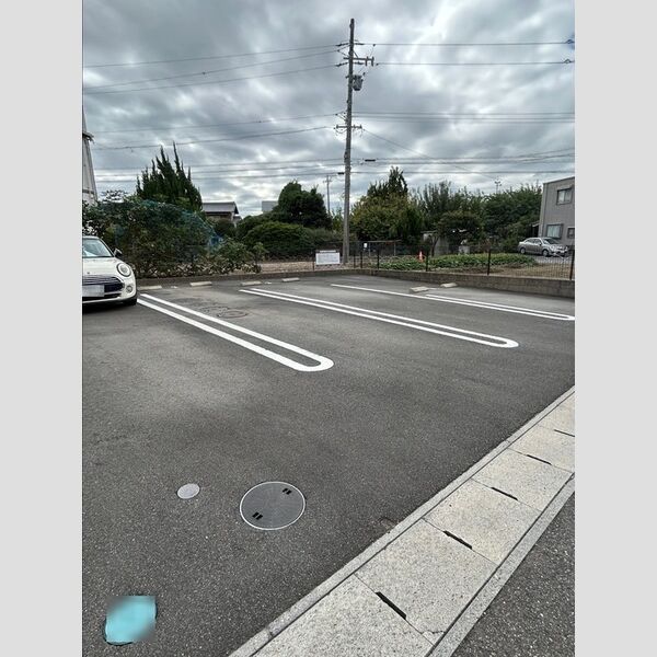 駐車場 (駐車場)