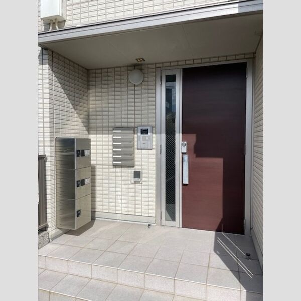 エントランス (エントランス)