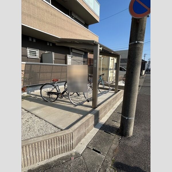 現地周辺 (駐輪場②)