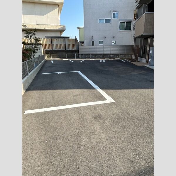 駐車場 (駐車場)