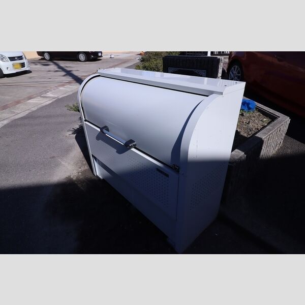 現地周辺 (ゴミストッカー)