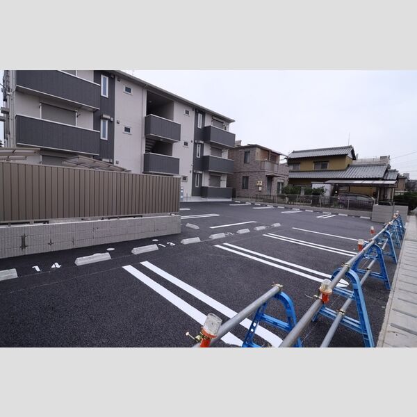 駐車場 (駐車場)