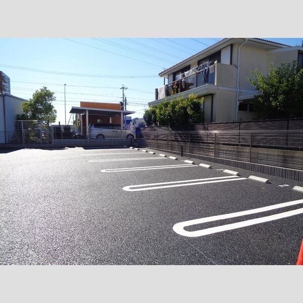 駐車場 (駐車場)