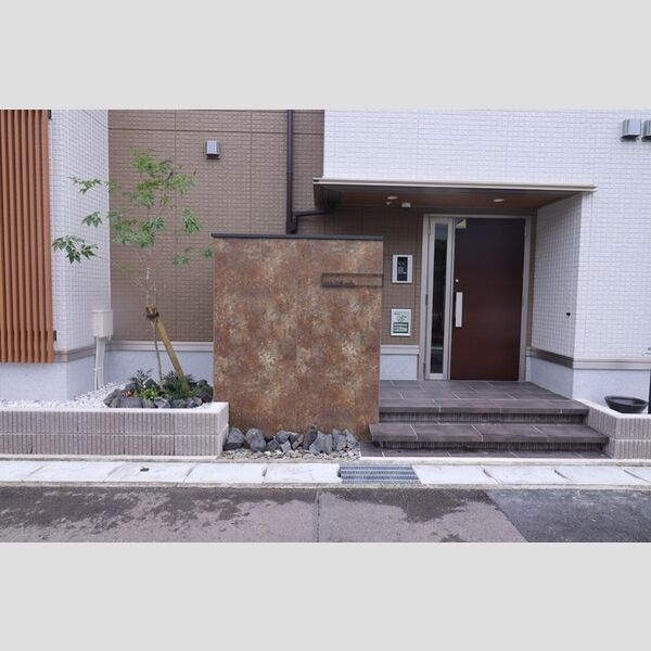 エントランス (エントランス)
