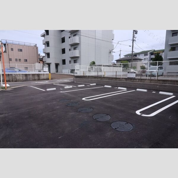 駐車場 (駐車場)
