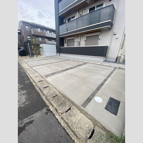 駐車場 (駐車場)