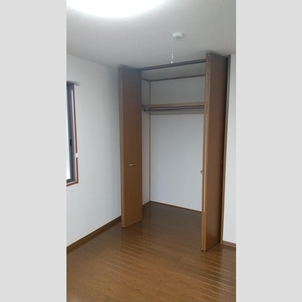 収納 (南洋室(物入))