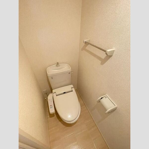 トイレ (トイレ)