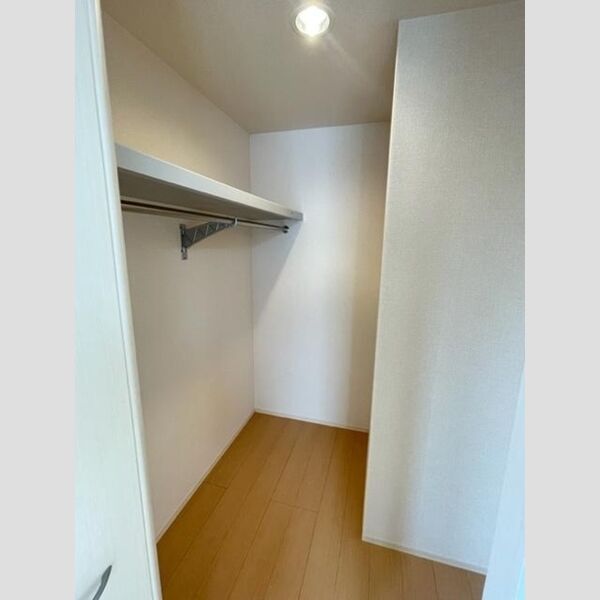 収納 (ウォークインクローゼット)