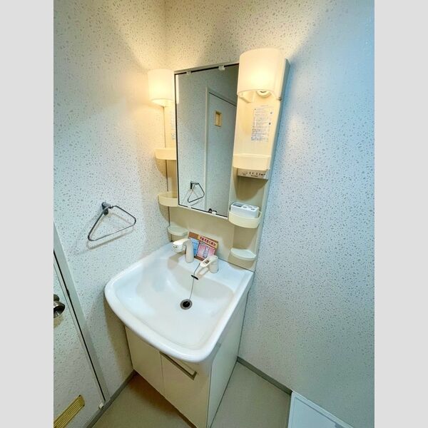 洗面所 (洗髪機能付洗面化粧台♪)